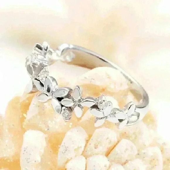 New 925 Silver CZ Small Flowers Ring - Picture 1 of 4